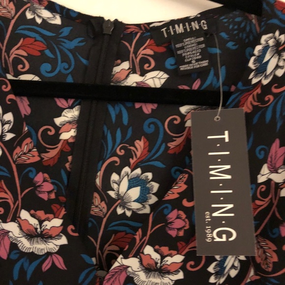 Timing long sleeve floral Bell romper size small - Picture 2 of 5